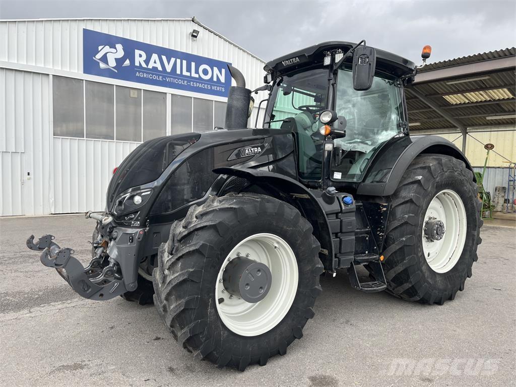 Valtra S374 Traktoren