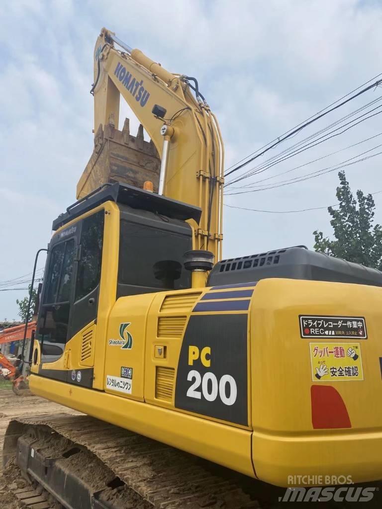 Komatsu PC 200-8 Raupenbagger