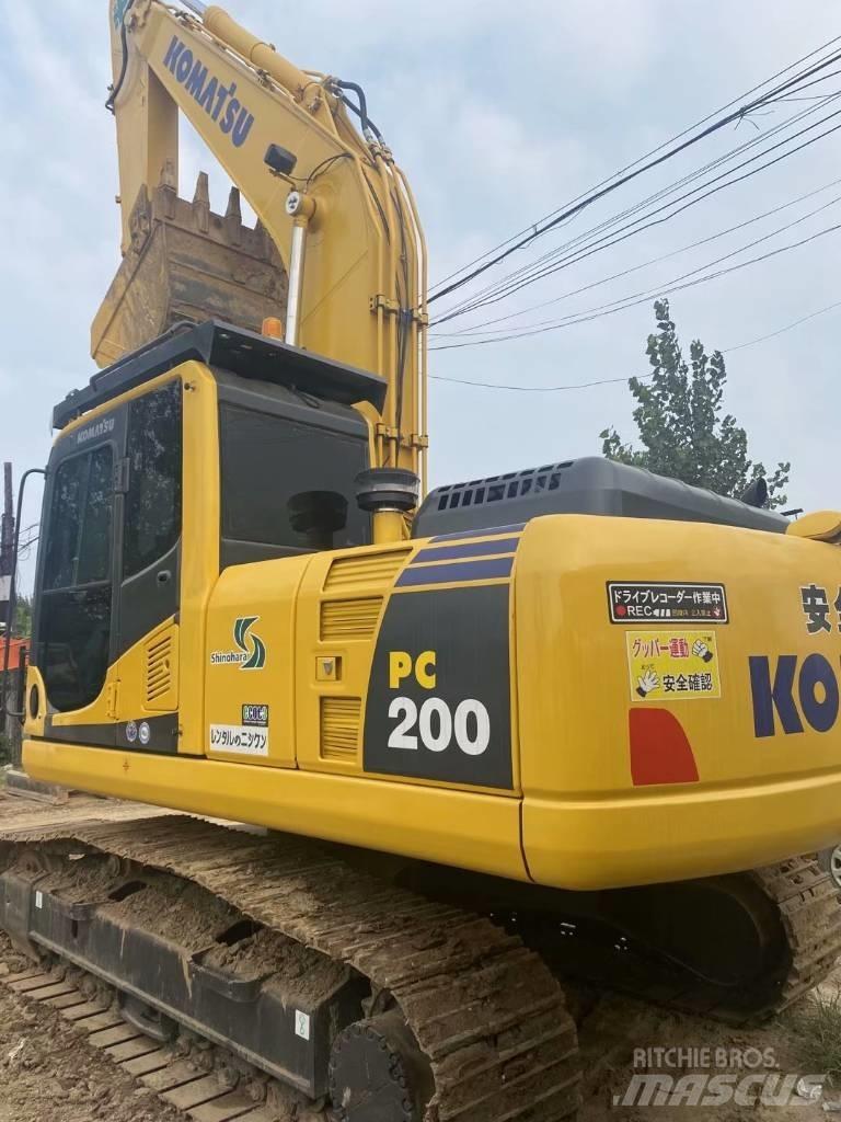 Komatsu PC 200-8 Raupenbagger