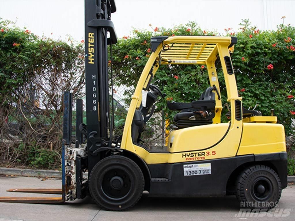 Hyster H3.5FT Gas Stapler