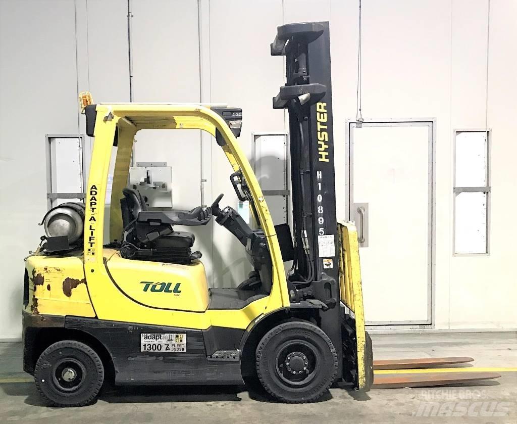 Hyster H2.5FT Gas Stapler