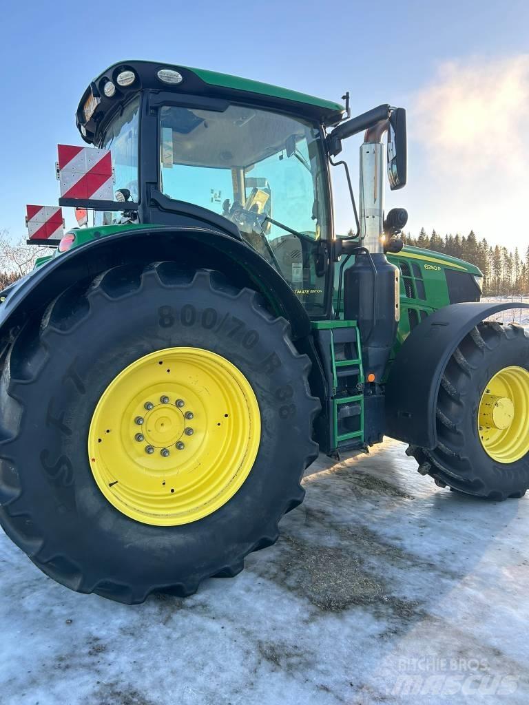 John Deere 6250 R Traktoren