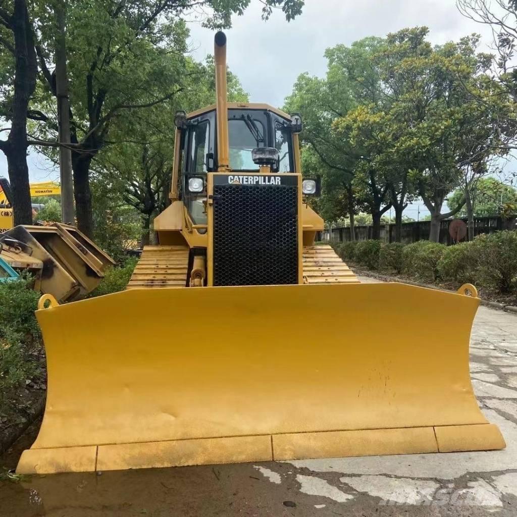 CAT D5M Bulldozer