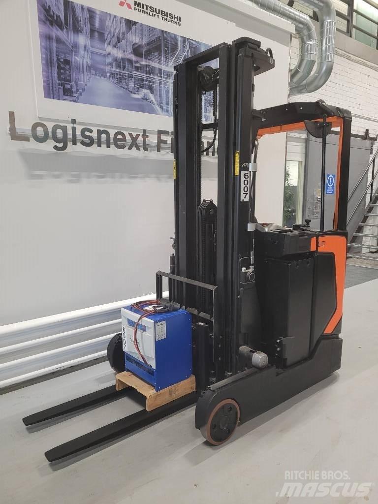 Rocla HSF16 Schubmaststapler