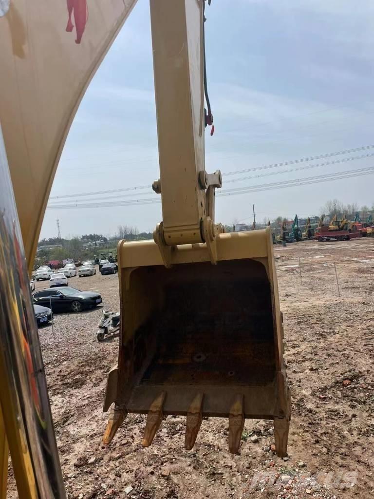 CAT 320D Raupenbagger