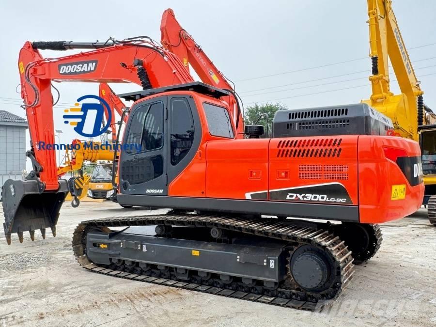Doosan DX 300LC-9C Raupenbagger