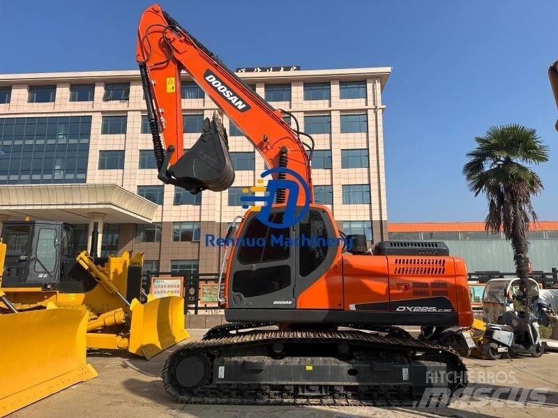 Doosan DX 225 LC-9C Raupenbagger
