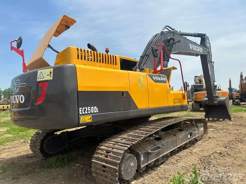 Volvo EC250D Raupenbagger