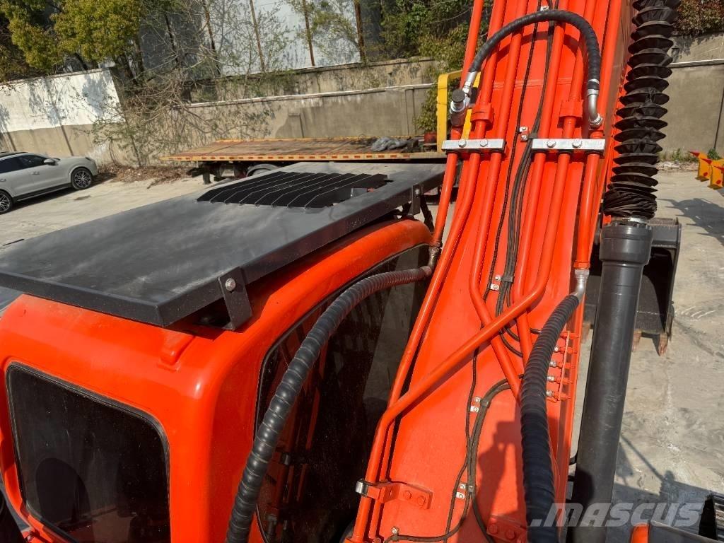 Doosan DX 225 LC Raupenbagger