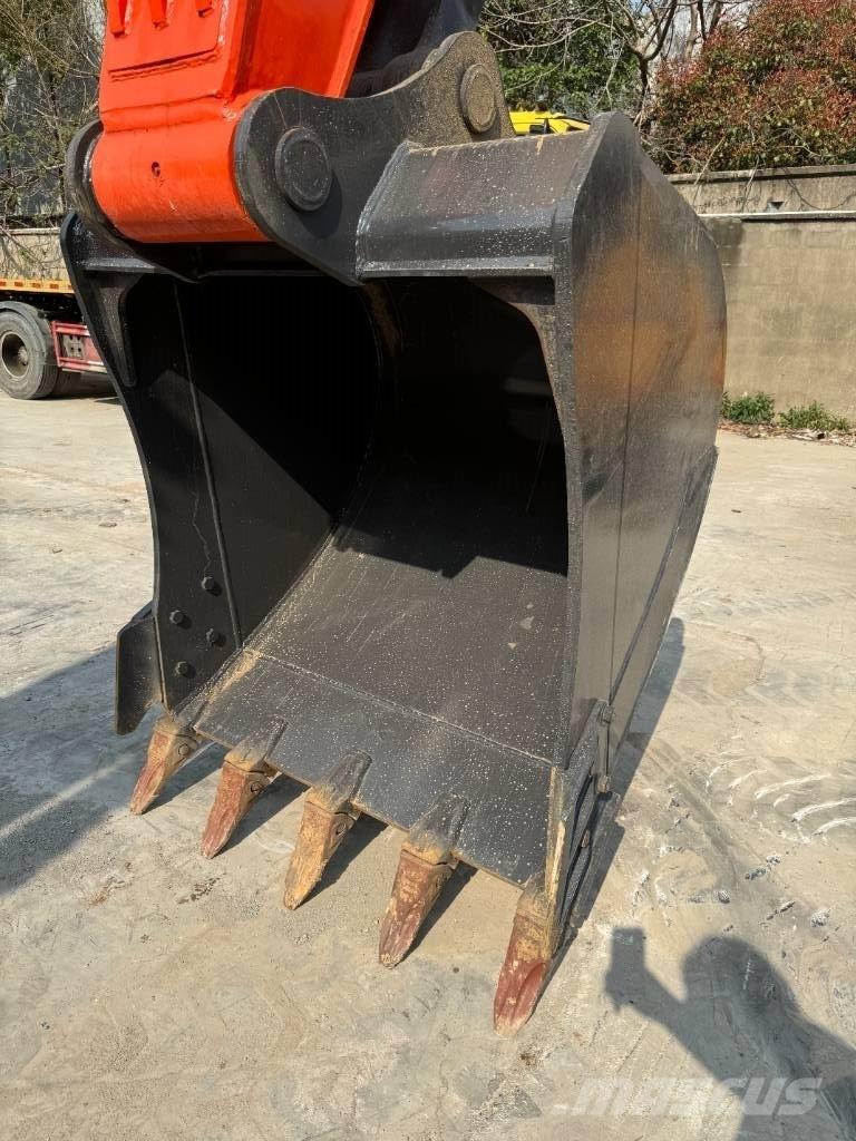 Doosan DX 225 LC Raupenbagger