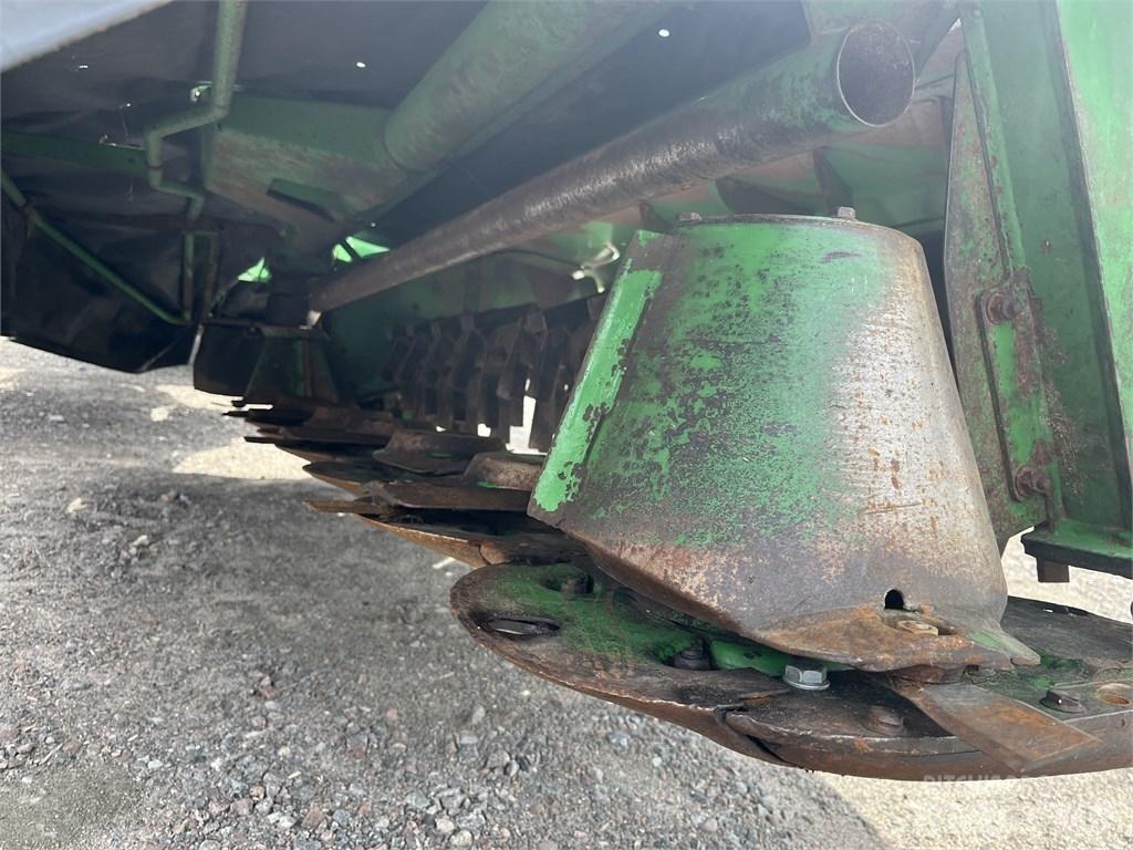 John Deere CC388, Mähwerke