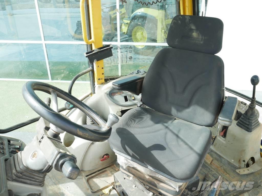 Komatsu WB 97 S-2 Baggerlader