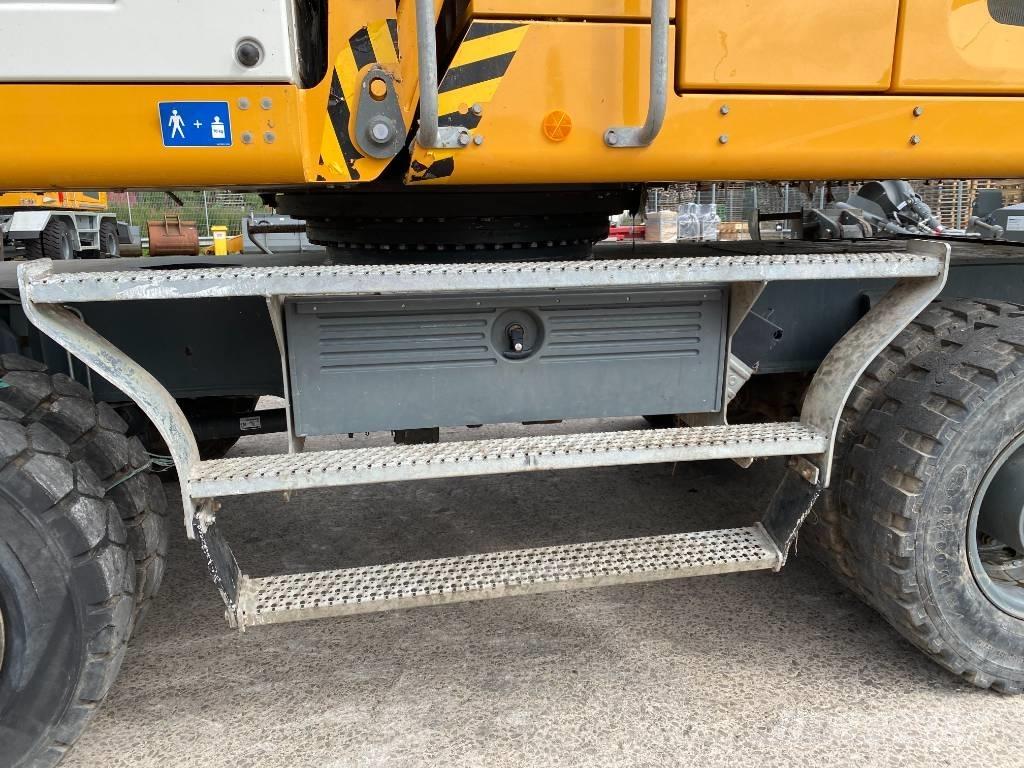 Liebherr LH 30 M Materialumschlag