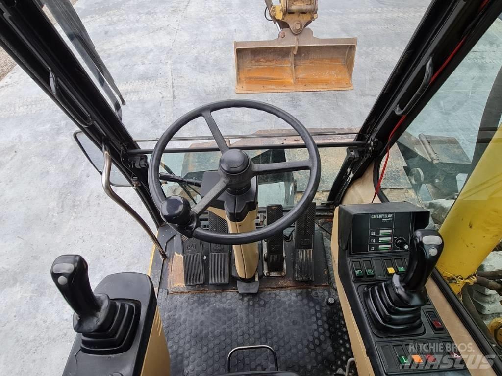 CAT M 312 Mobilbagger