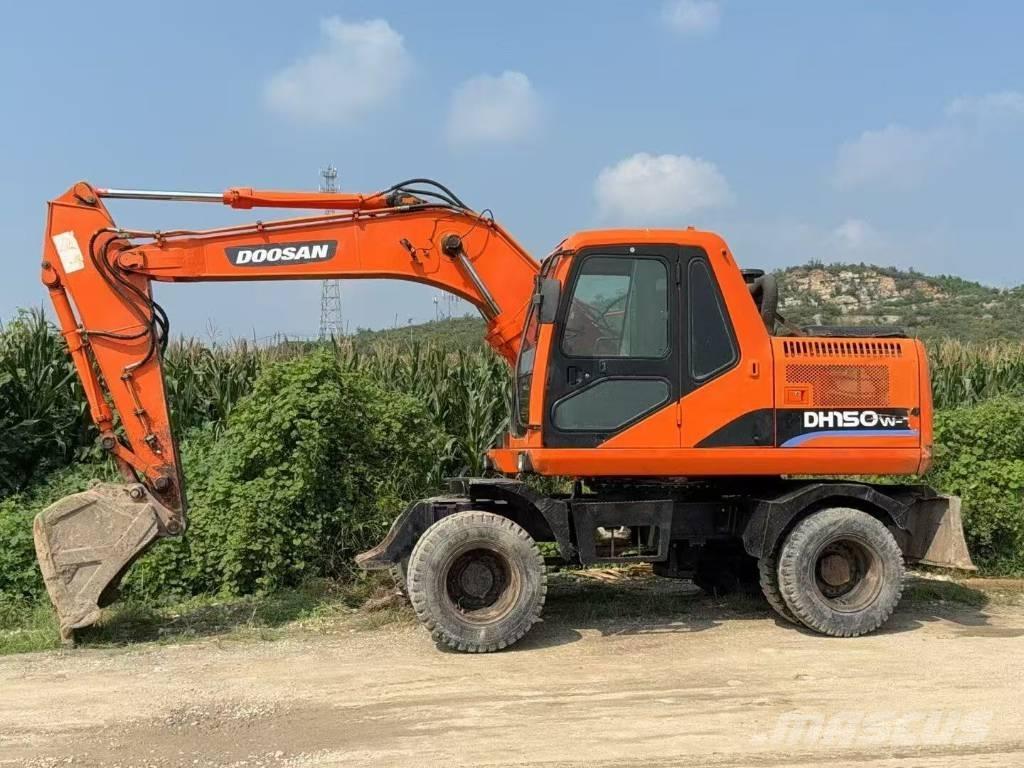 Doosan DH 150 W-7 Raupenbagger
