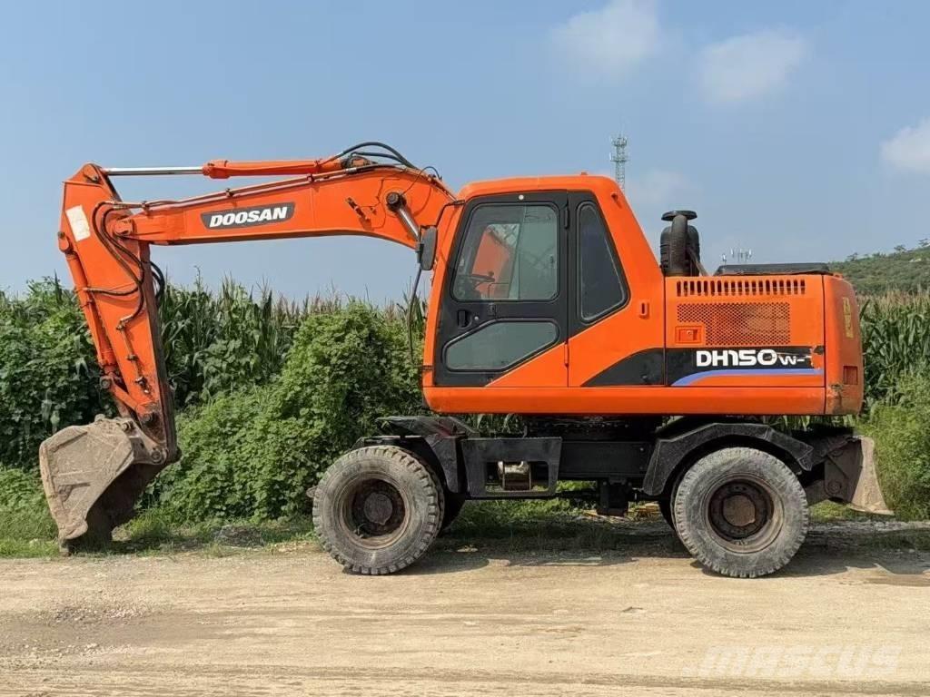Doosan DH 150 W-7 Raupenbagger