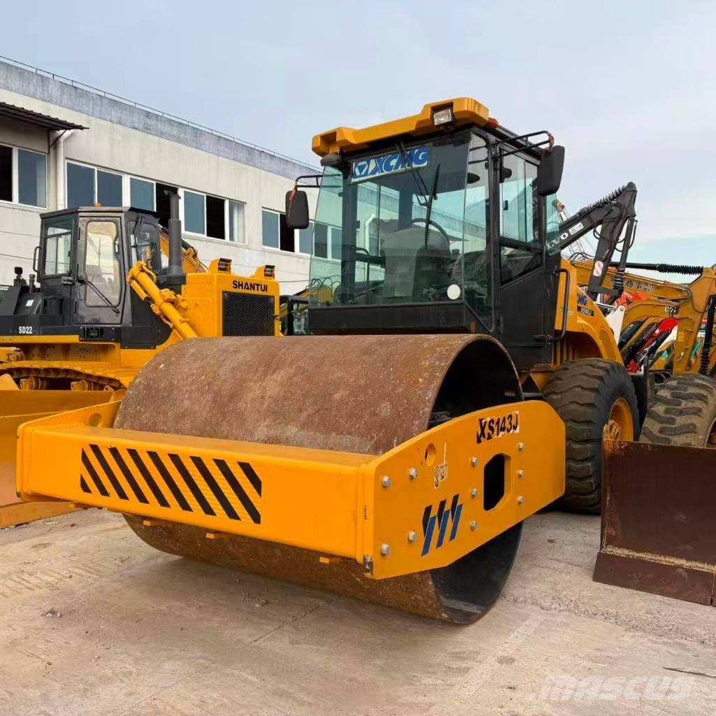 XCMG XS 143 Walzenzüge