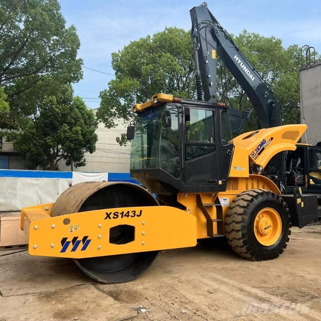 XCMG XS 143 Walzenzüge