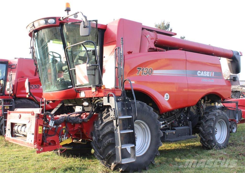 Case IH AF 7130 Mähdrescher
