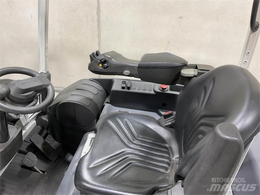 Nissan TX3-16 Elektro Stapler