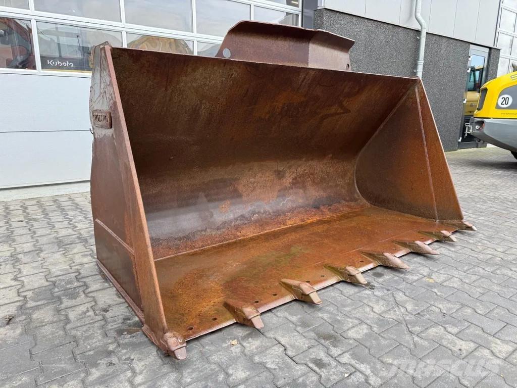 Volvo L60/70/90 Schaufeln
