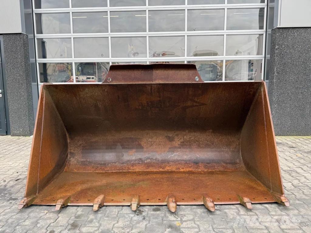 Volvo L60/70/90 Schaufeln