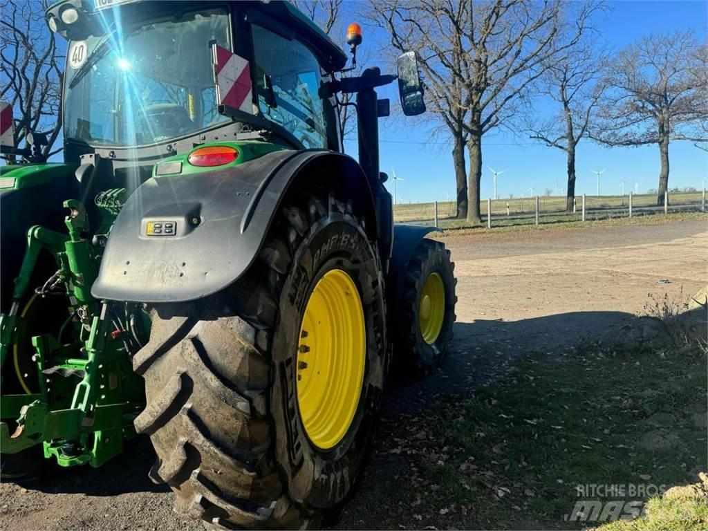 John Deere 6230R Traktoren