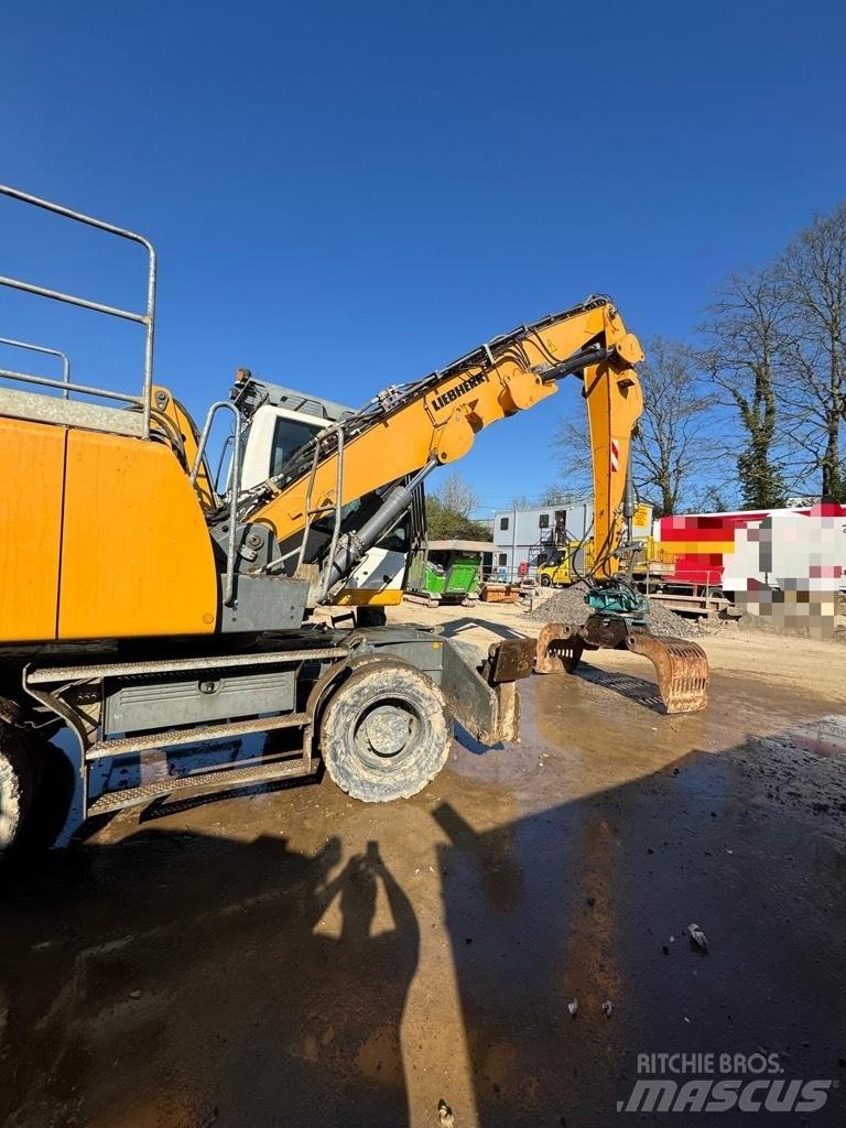 Liebherr LH 22 M Materialumschlag