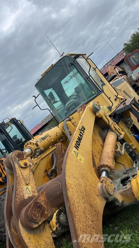 Komatsu WA 470-3H Ketten