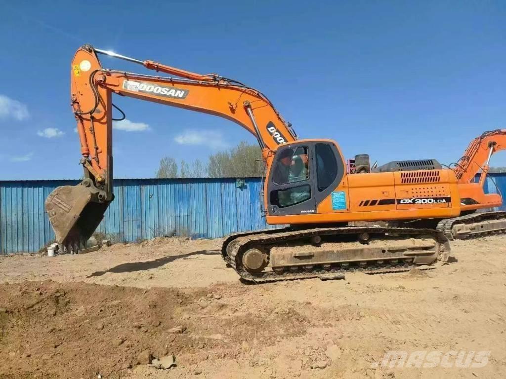 Doosan DX300LC-9 Raupenbagger