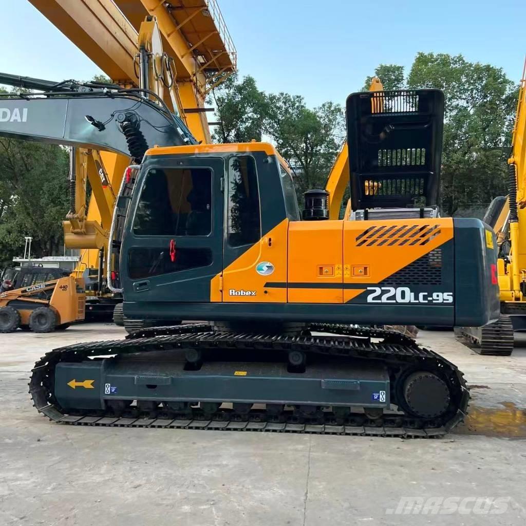 Hyundai 220LC-9S Minibagger < 7t