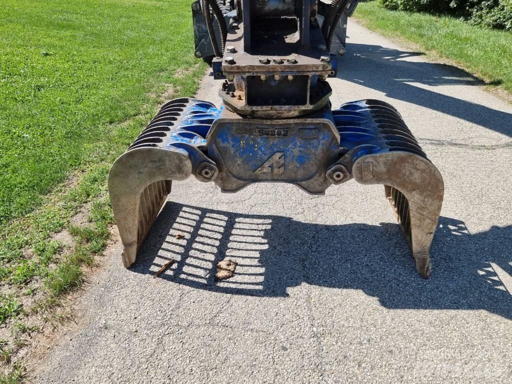 Fuchs MHL 250 Materialumschlag