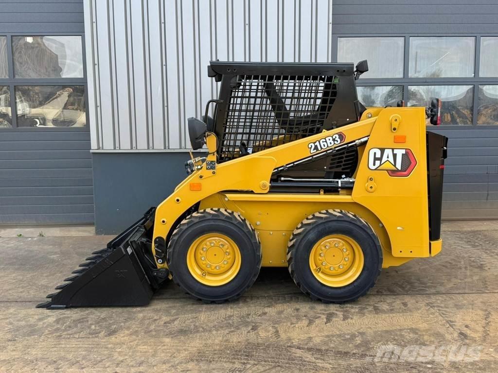 CAT 216B3 Radlader