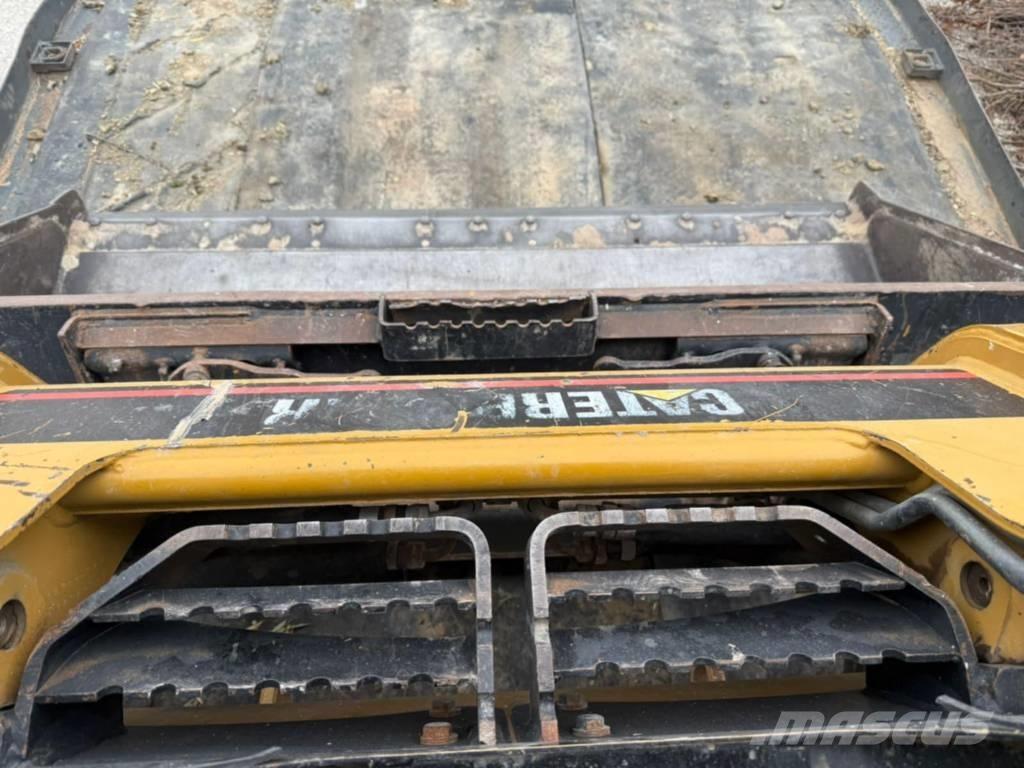 CAT 216 Kompaktlader