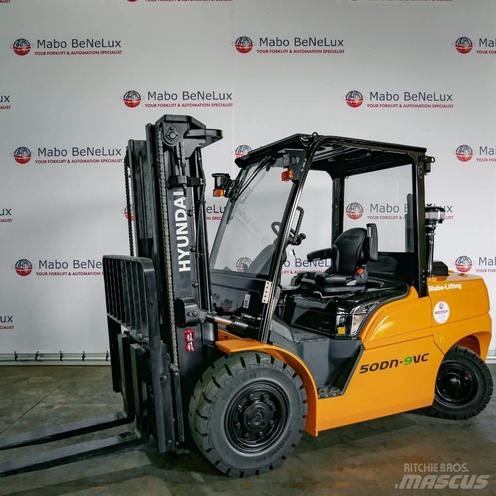 Hyundai 50DN-9VC Diesel Stapler