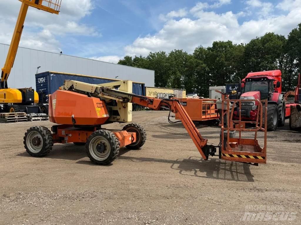 JLG 340 AJ Gelenkteleskoparbeitsbühnen