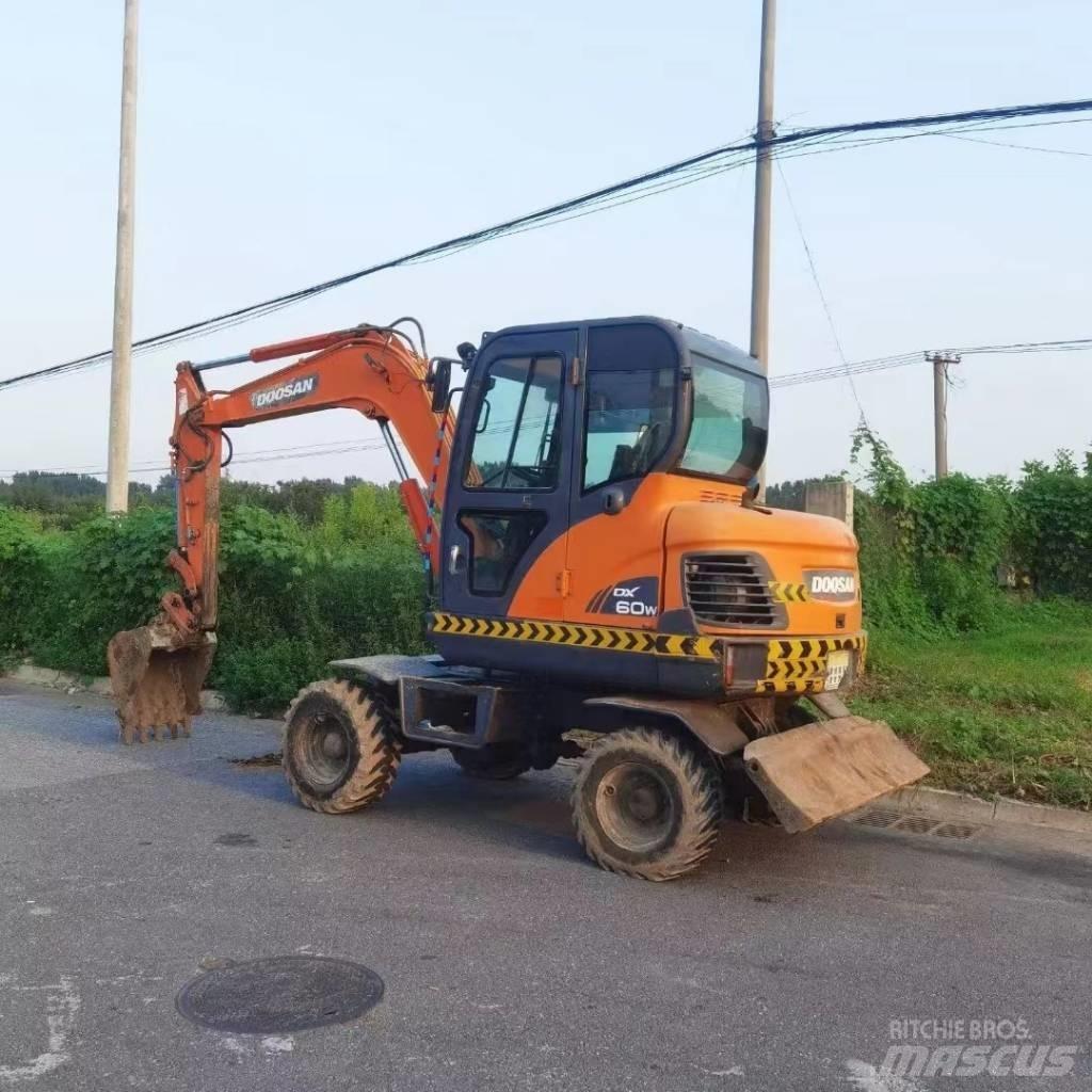 Doosan DX60W Mobilbagger