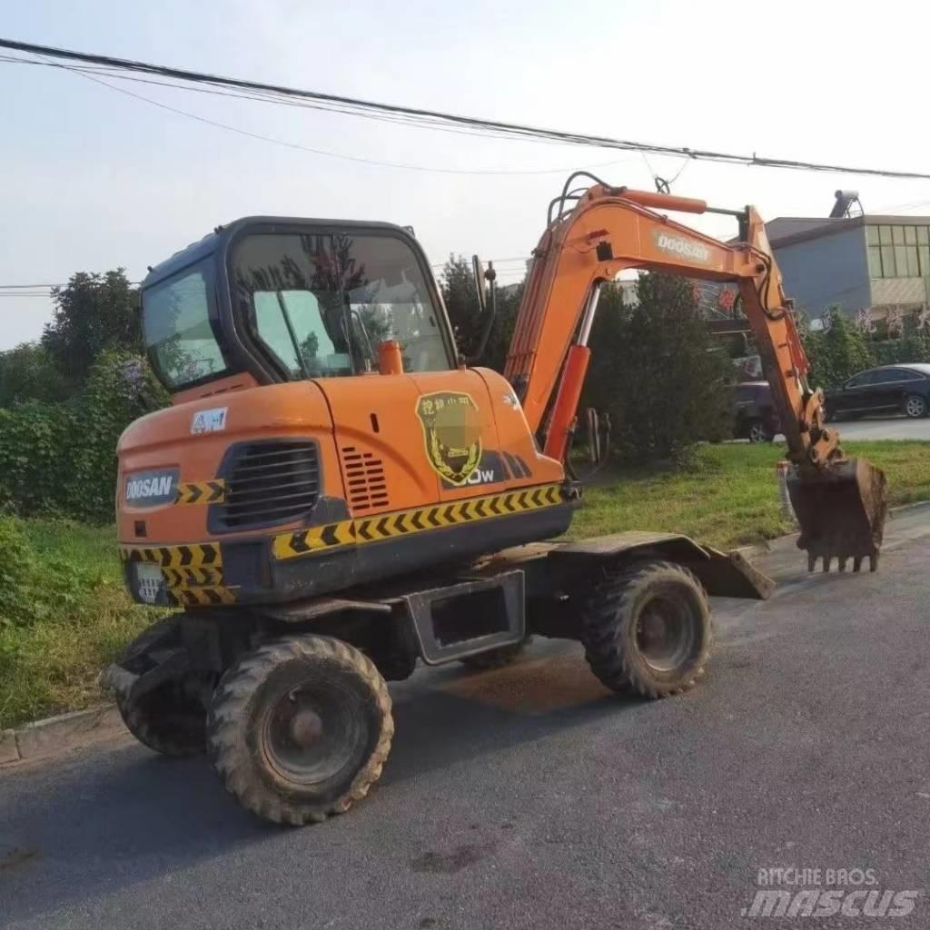 Doosan DX60W Mobilbagger