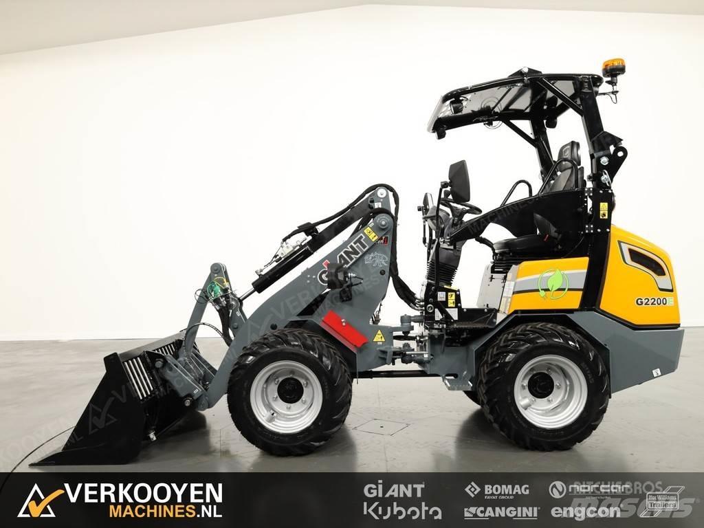 GiANT G2200E Radlader