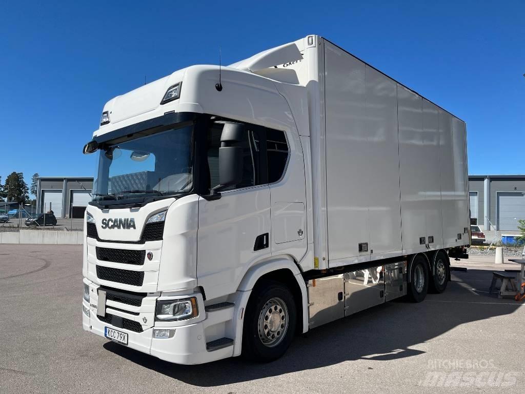 Scania R590 Kastenaufbau