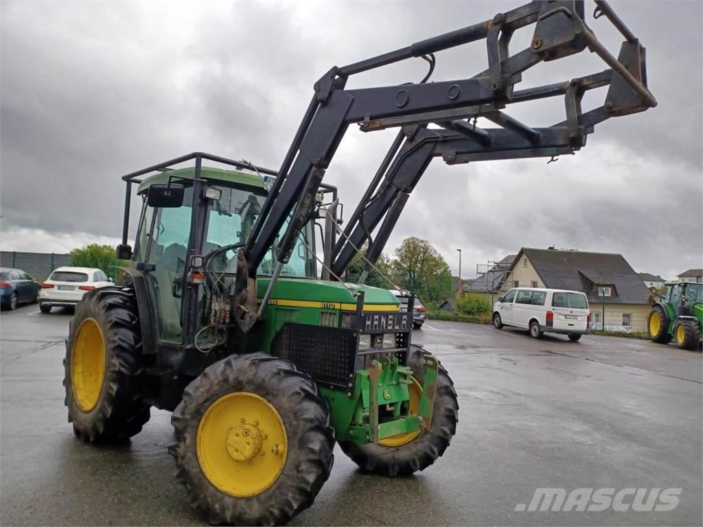 John Deere 6110SE Traktoren