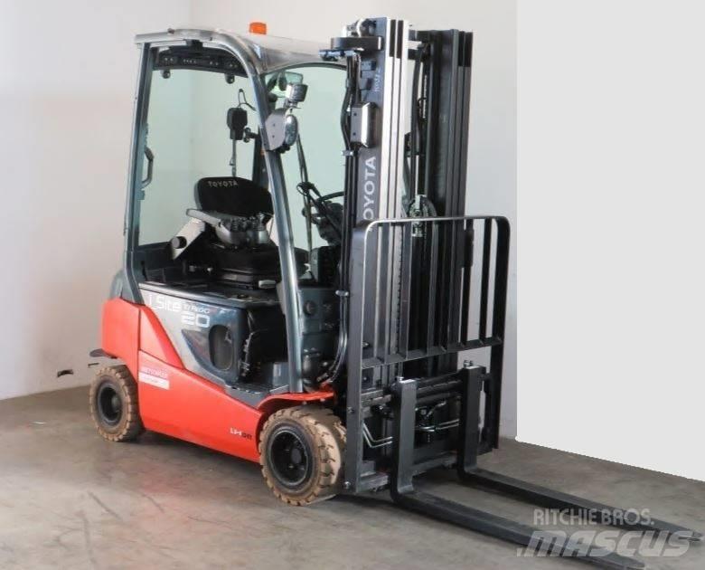 Toyota 8 FBMK 20 T Elektro Stapler