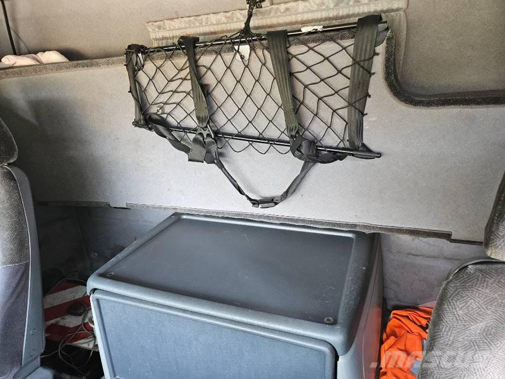 Scania 114 G 380 Pritschenwagen/Pritschenwagen mit Seitenklappe