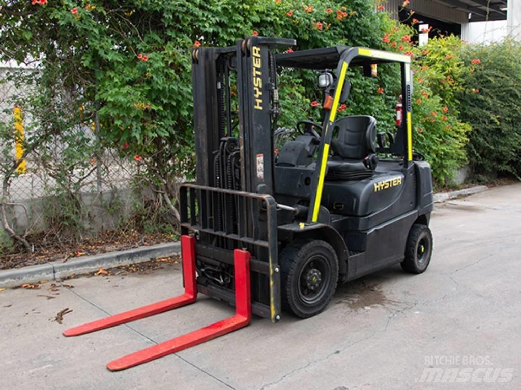 Hyster H2.5TX Gas Stapler