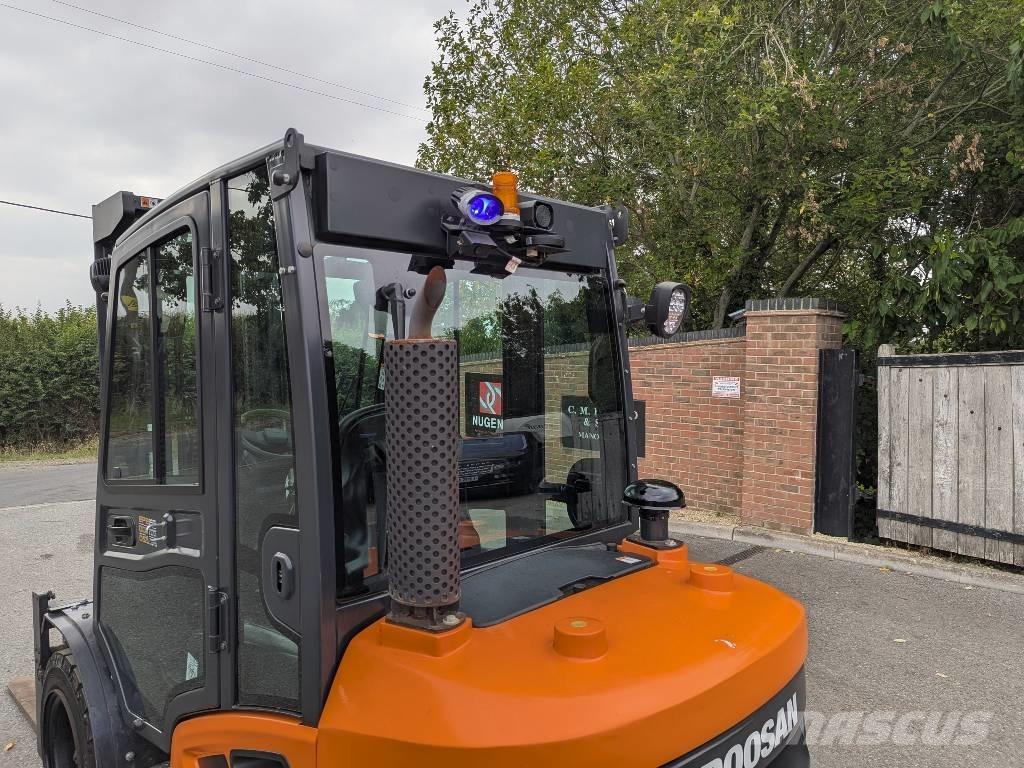 Doosan D 35 C-9 Diesel Stapler
