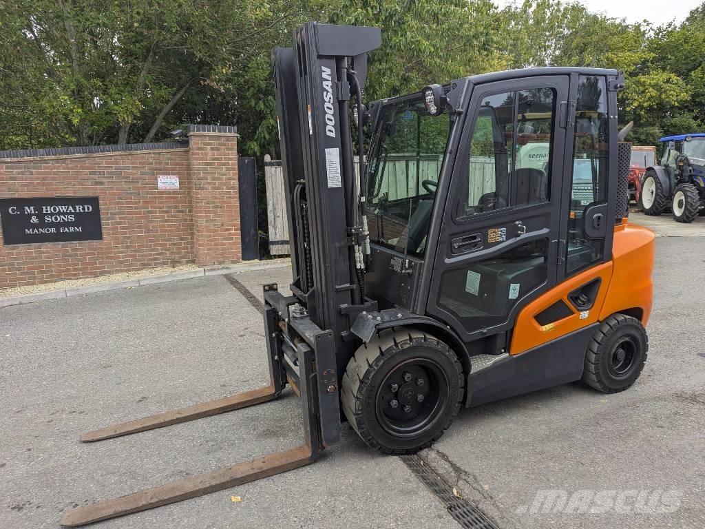 Doosan D 35 C-9 Diesel Stapler