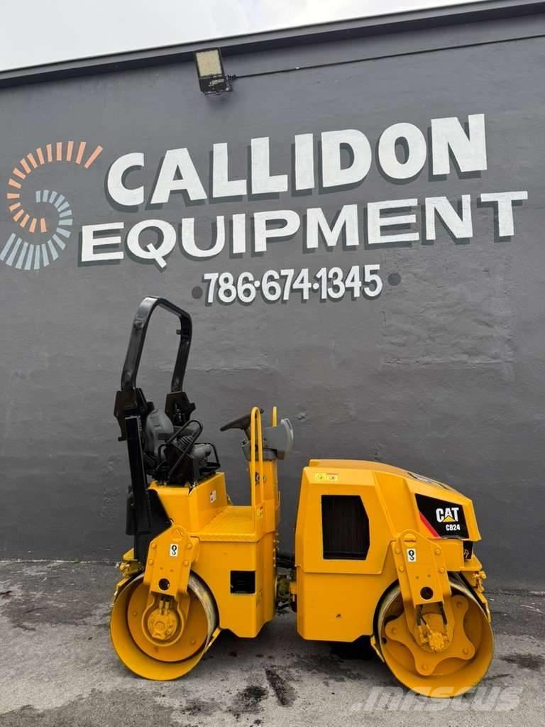 CAT CB 24 Tandemwalzen