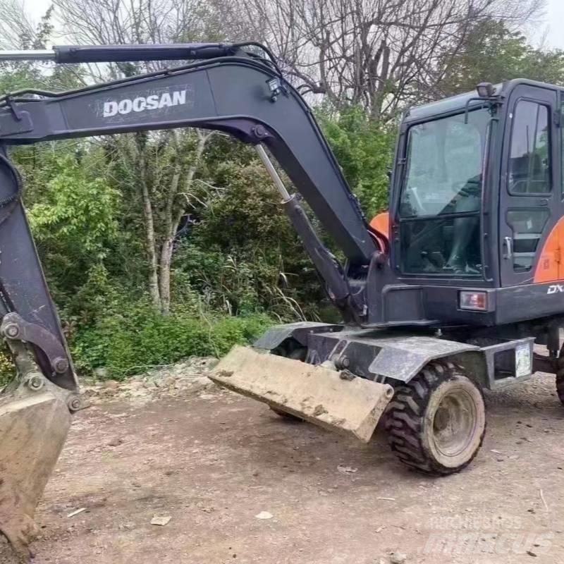 Doosan dx60w Mobilbagger