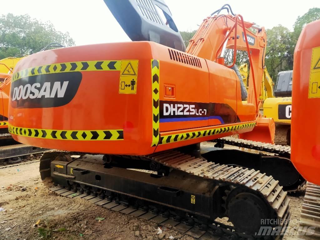 Doosan DH 225 LC-7 Raupenbagger