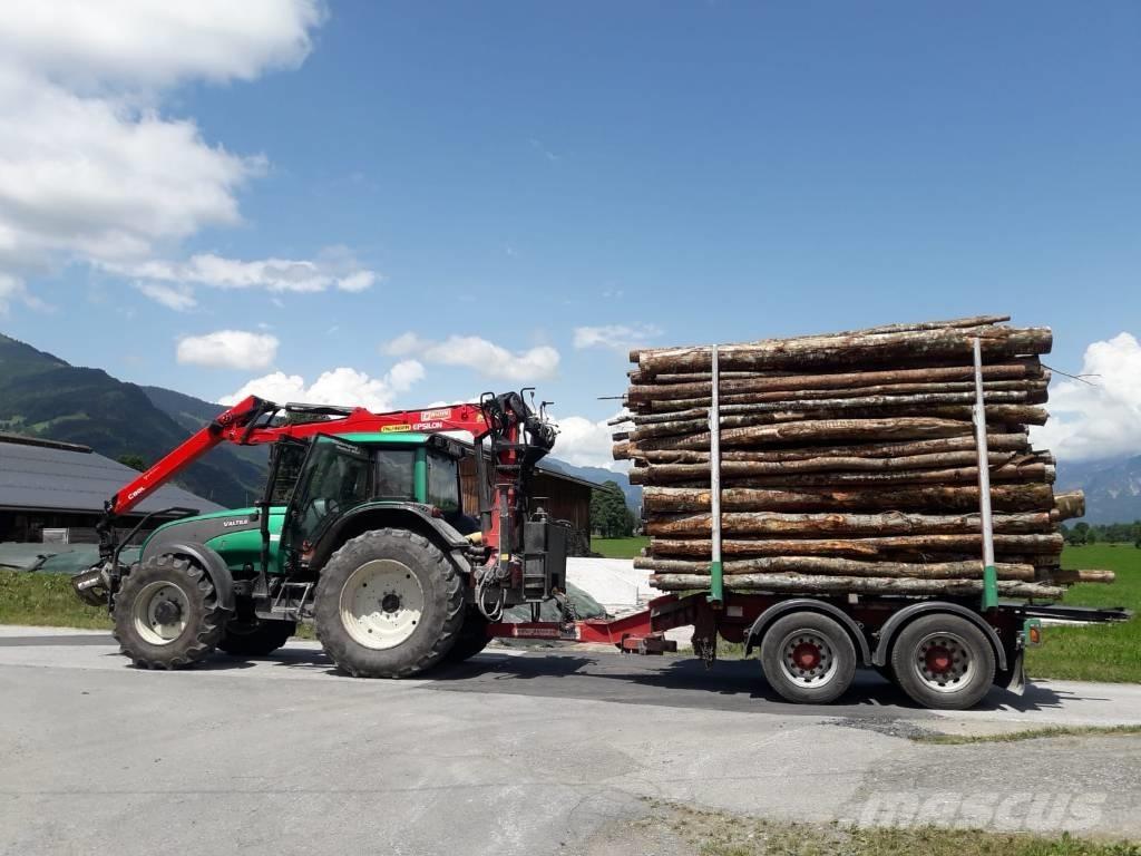 Valtra T 151 E HT Forsttraktoren